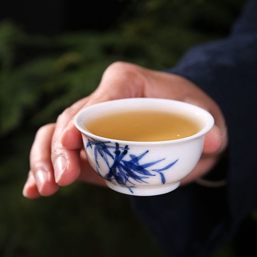 景德鎮(zhèn)高檔陶瓷茶具批發(fā)指南 品牌、價(jià)格與茶館經(jīng)營之道
